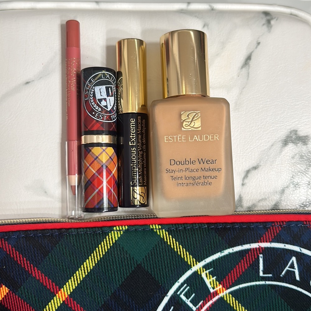 Makeup Bundle - Picture 3 of 4